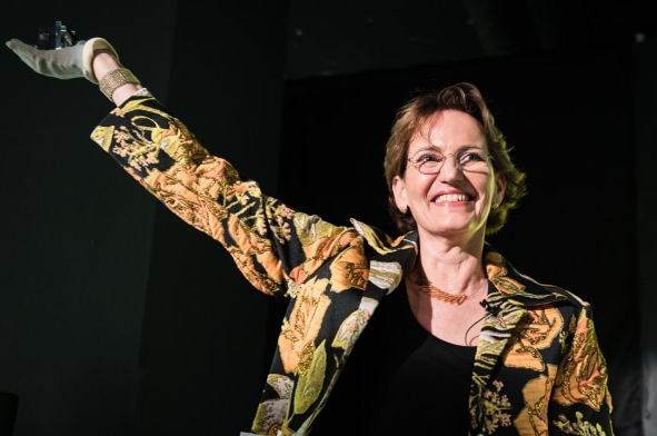 BNA Kubus uitgereikt aan Francine Houben