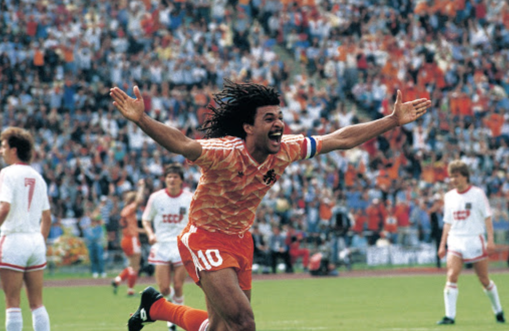 BSR Agency koopt historisch voetbalarchief Pics United